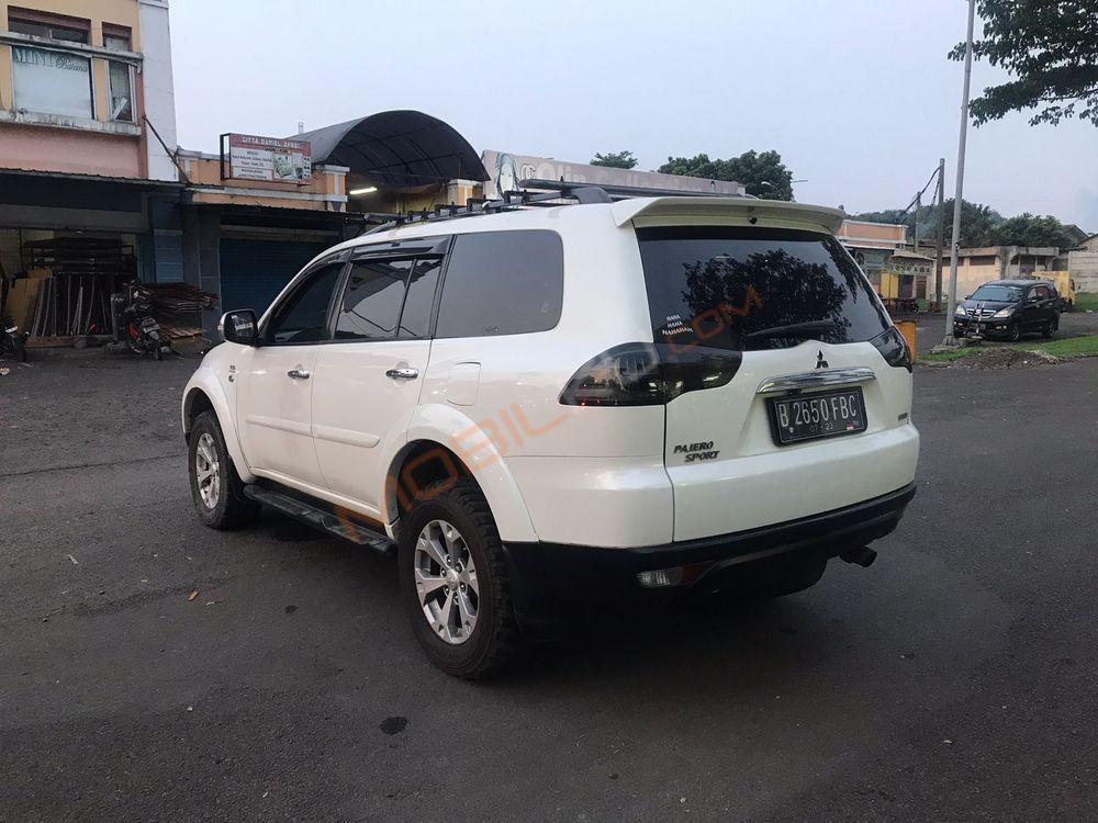 Mobil Mitsubishi Pajero Sport 2012