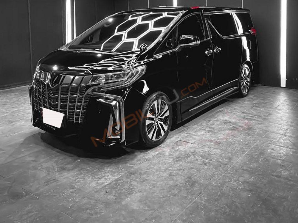 Mobil Toyota Alphard 2018