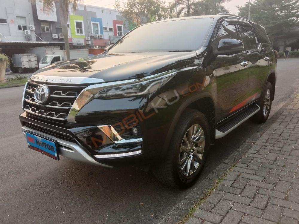 Mobil Toyota Fortuner 2021