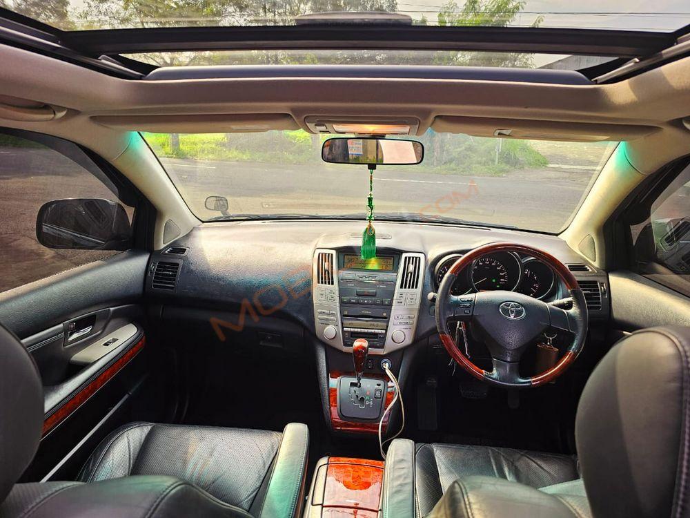 Mobil Toyota Harrier 2003