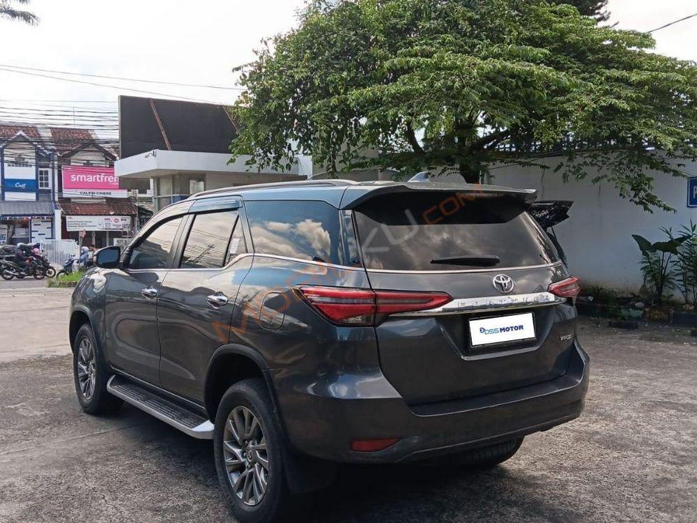 Mobil Toyota Fortuner 2022