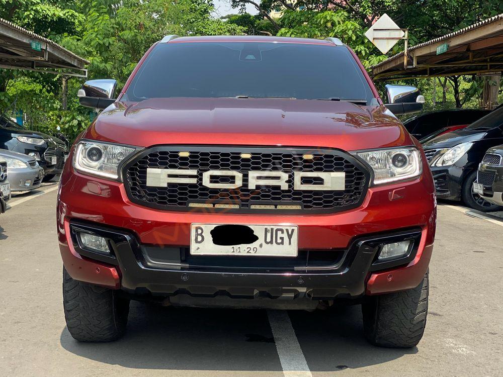 Mobil Ford Everest 2015