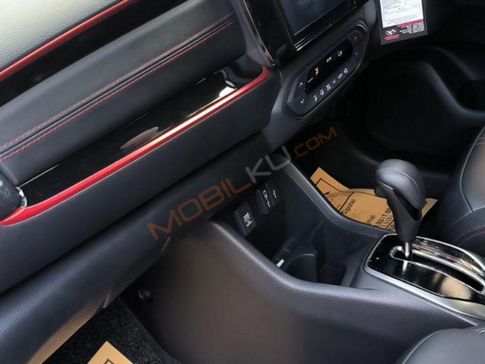 Mobil Honda WR-V 2025