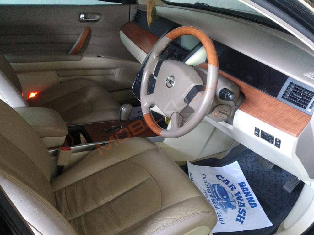 Mobil Nissan Teana 2006