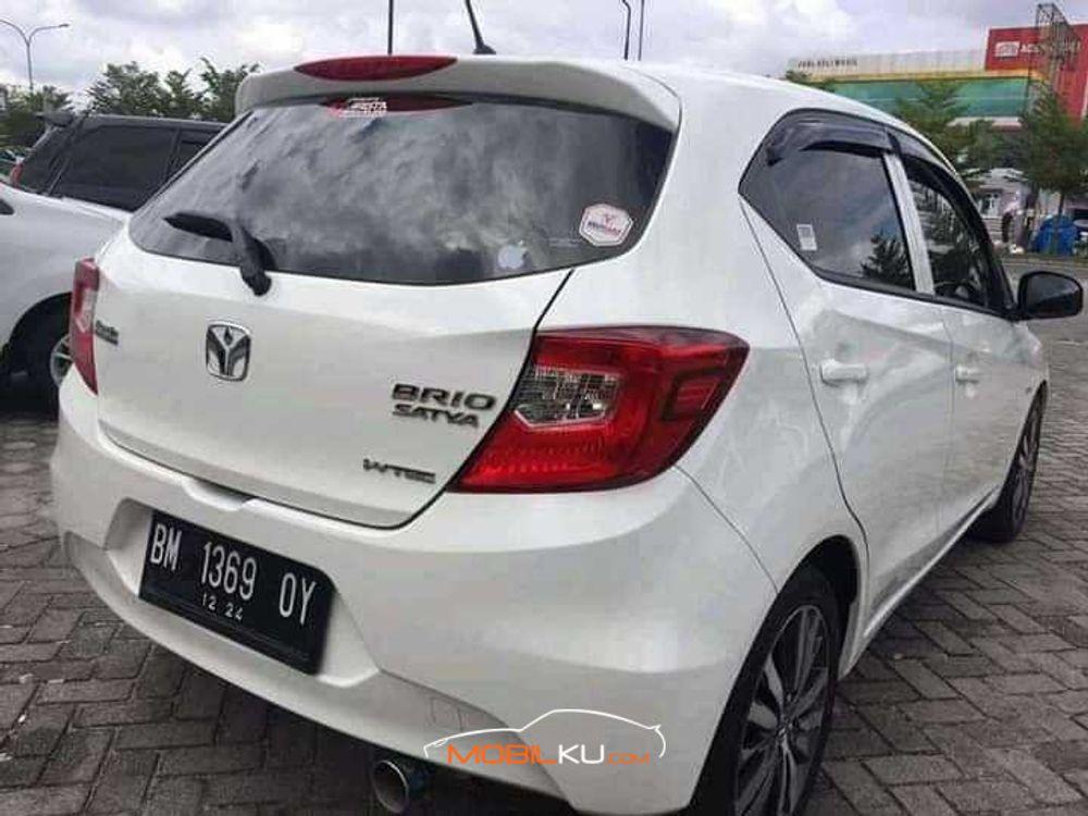 Mobil Honda Brio 2018