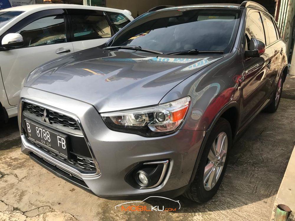 Mobil Mitsubishi Outlander Sport 2014