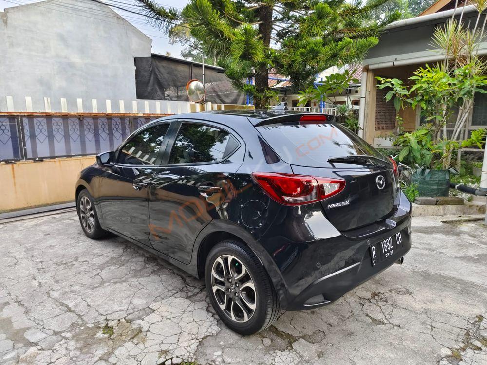 Mobil Mazda 2 Hatchback 2017