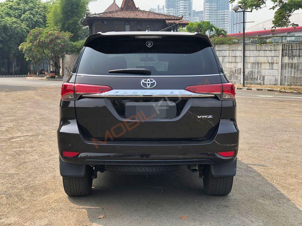 Mobil Toyota Fortuner 2016