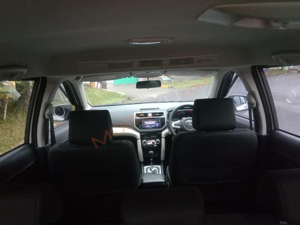 Mobil Toyota Rush 2021