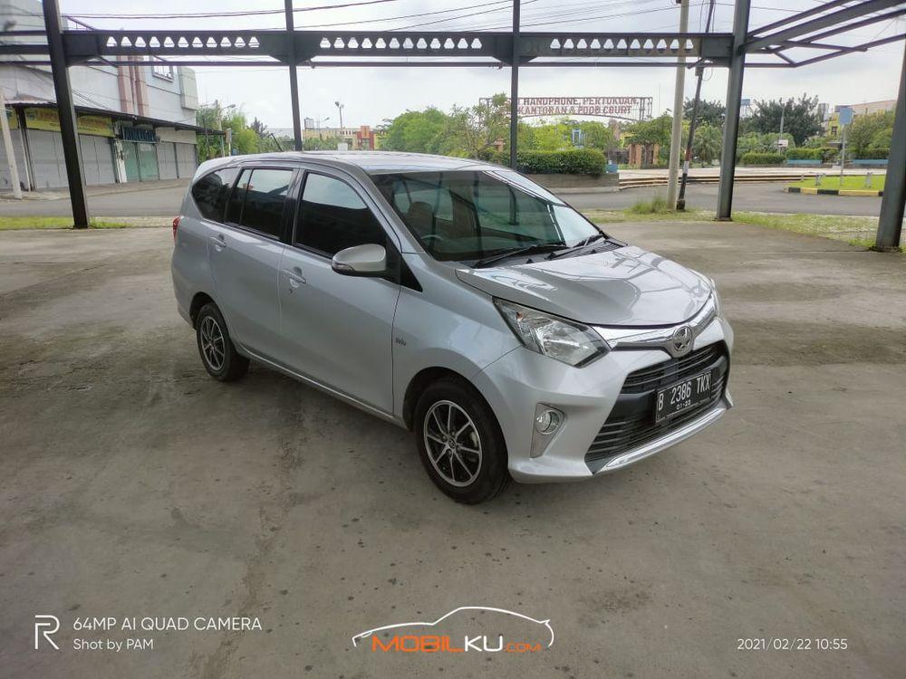Mobil Toyota Calya 2017