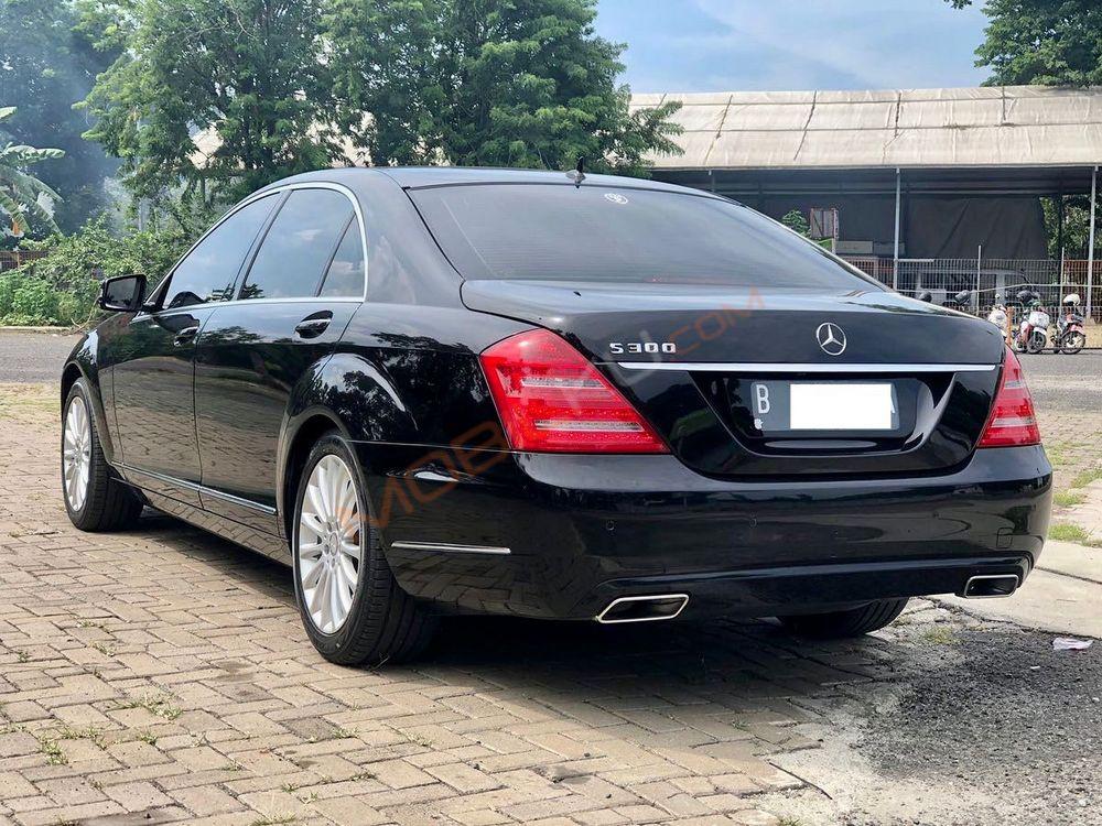Mobil Mercedes-Benz S-Class 2011