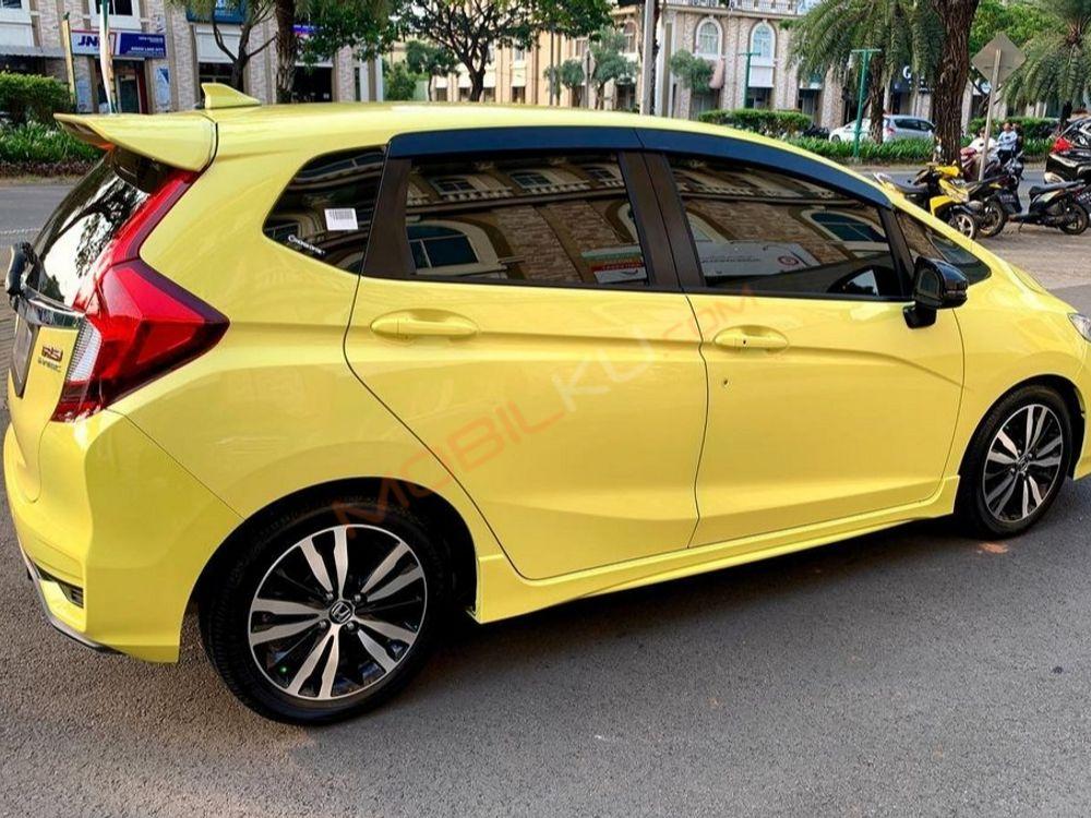 Mobil Honda Jazz 2018