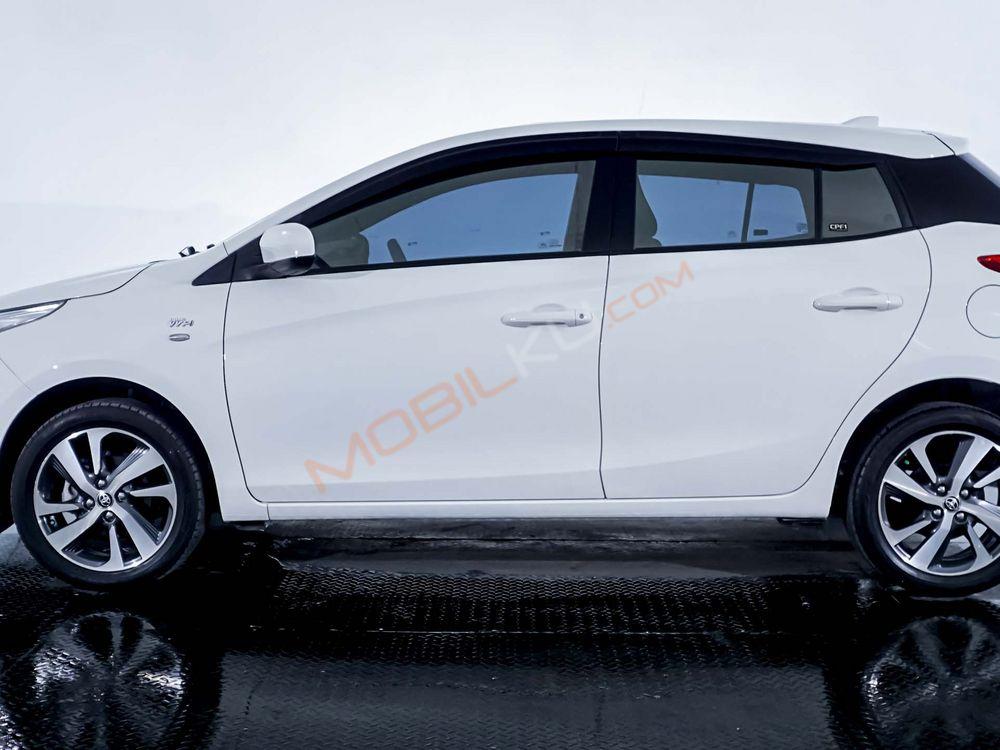 Mobil Toyota Yaris 2020