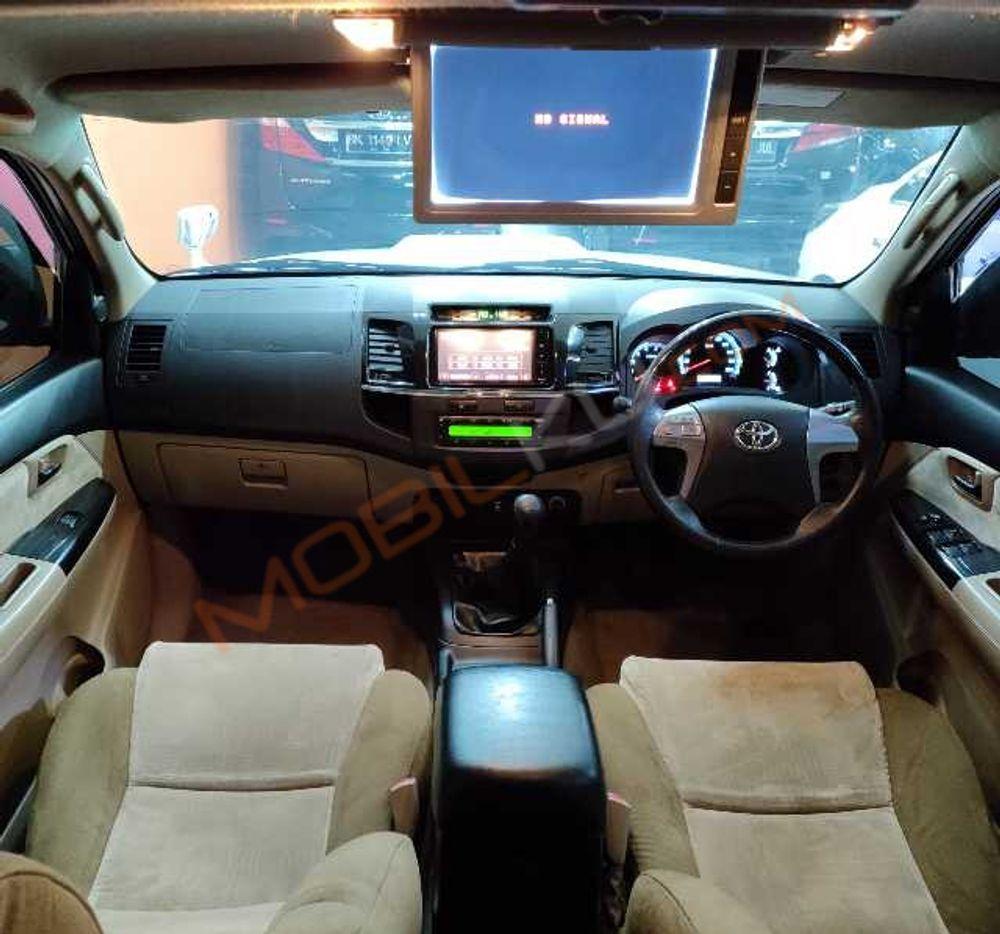 Mobil Toyota Fortuner 2015