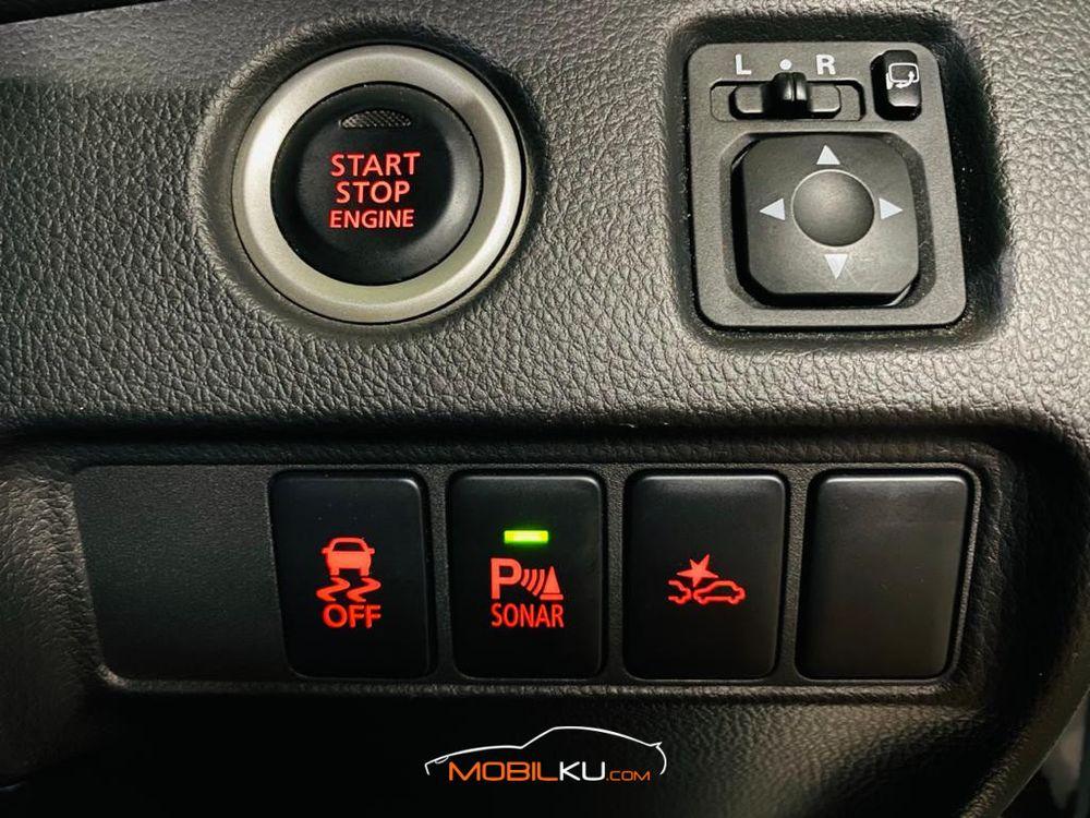 Mobil Mitsubishi Pajero Sport 2017