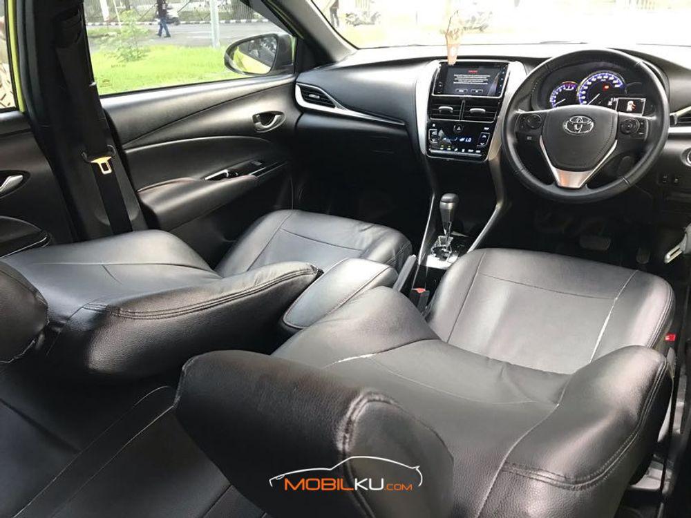 Mobil Toyota Yaris 2019