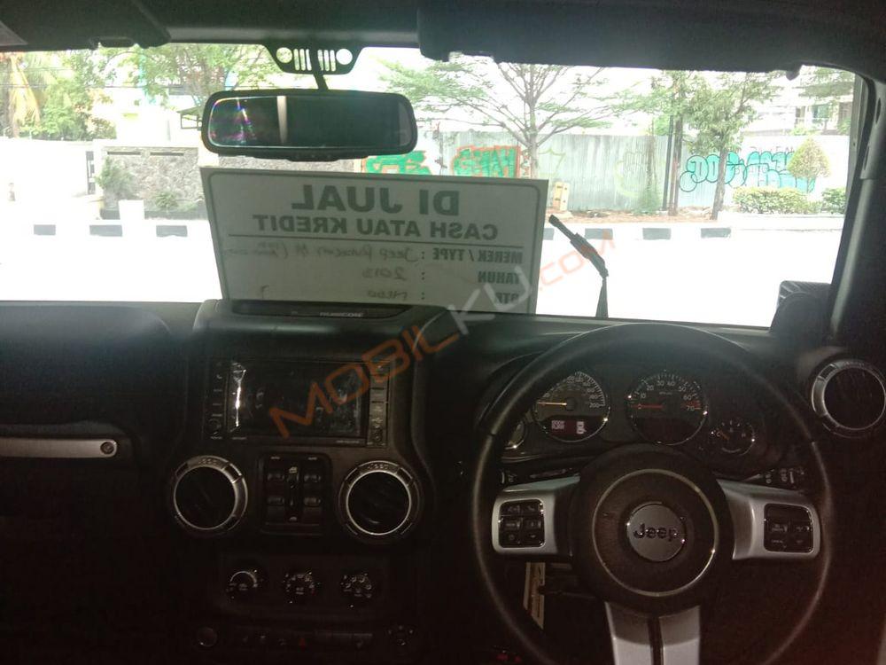 Mobil Jeep Wrangler 2013