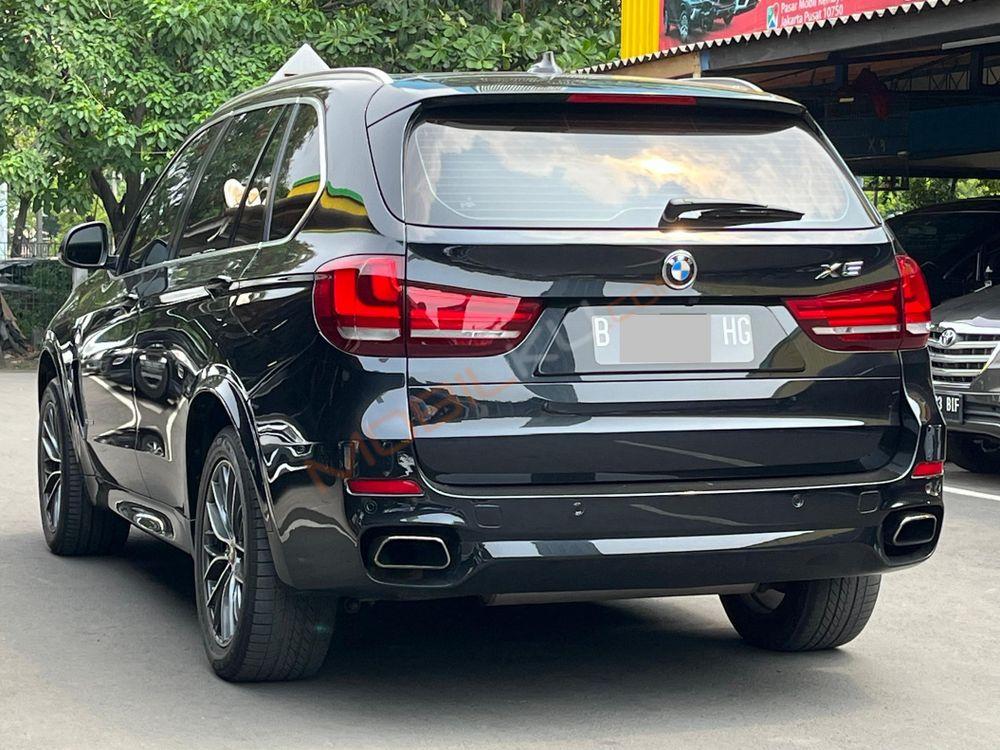 Mobil BMW X5 2015