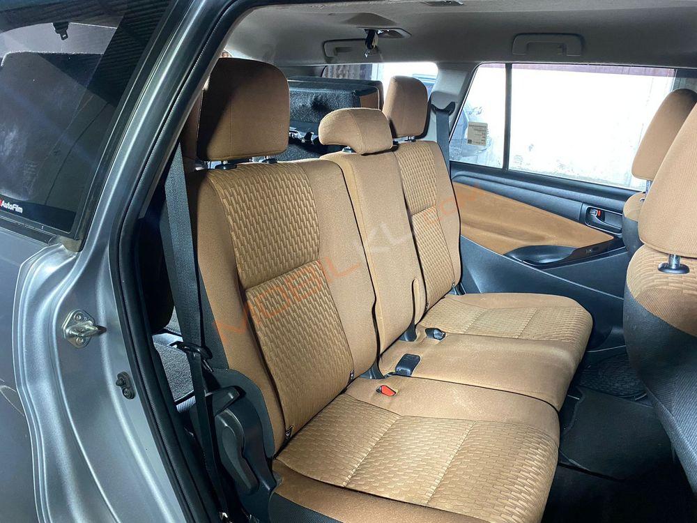 Mobil Toyota Kijang Innova 2020