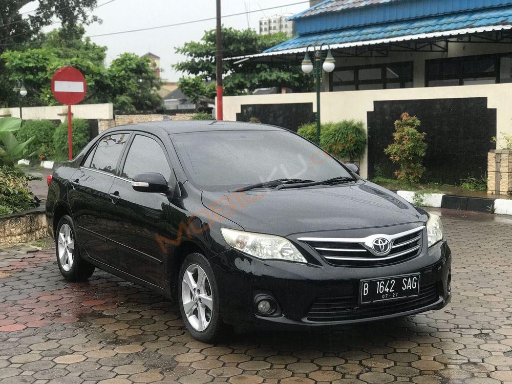 Mobil Toyota Corolla 2012