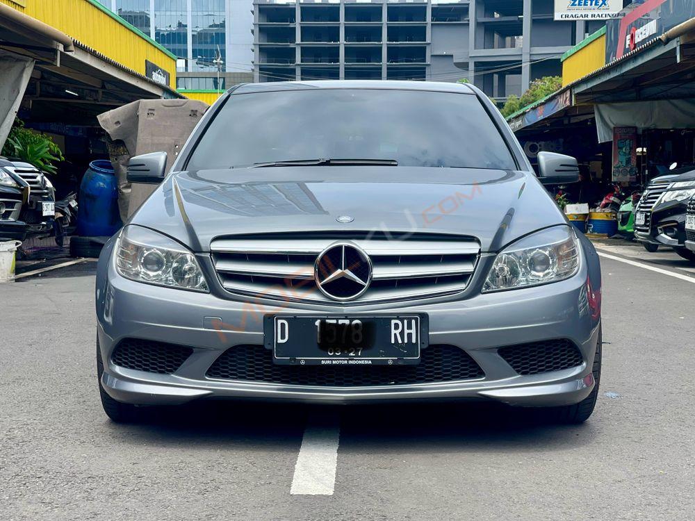 Mobil Mercedes-Benz C-Class 2011