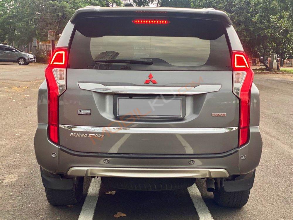 Mobil Mitsubishi Pajero Sport 2016