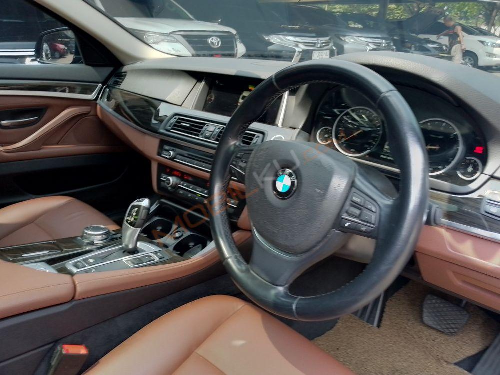 Mobil BMW 5 Series 2016