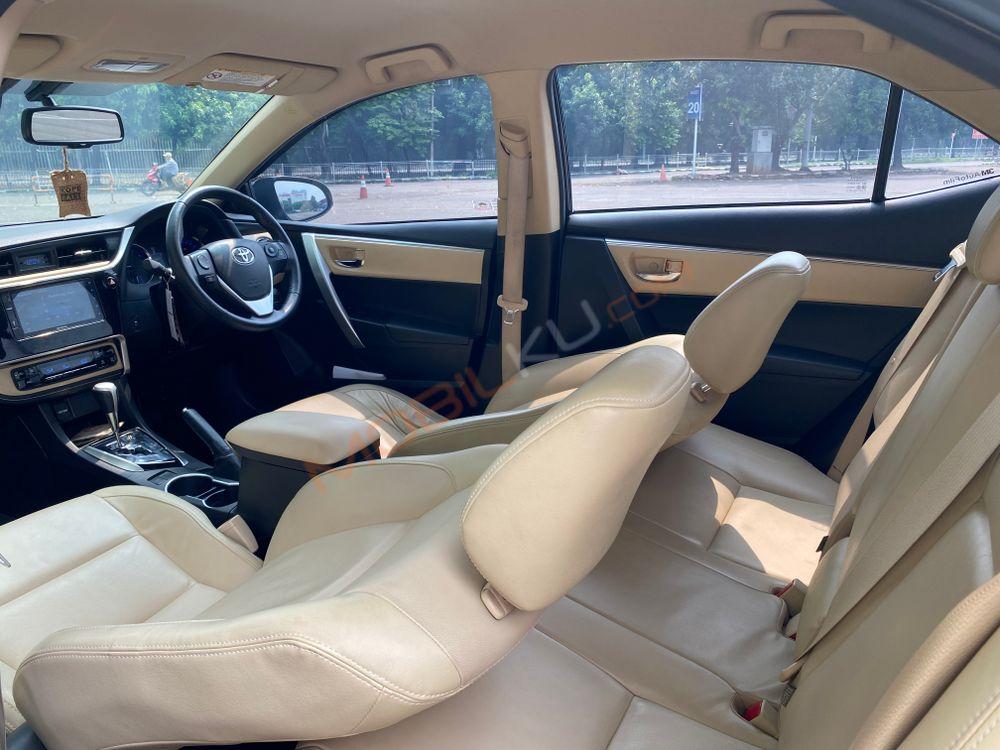 Mobil Toyota Corolla 2018