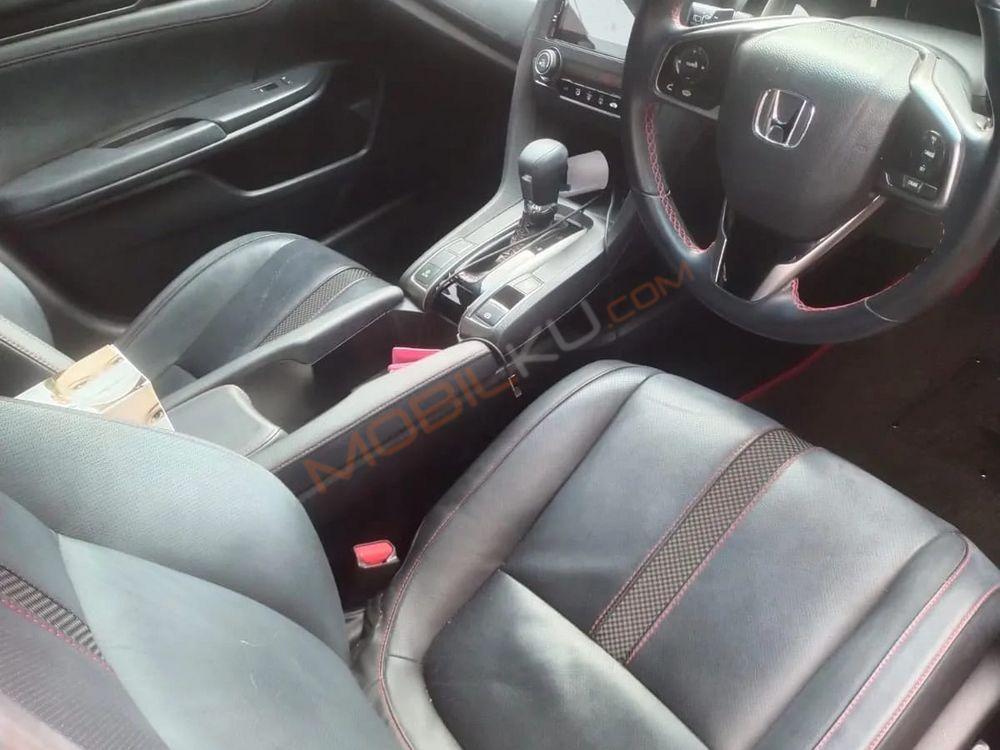Mobil Honda Civic Hatchback 2021