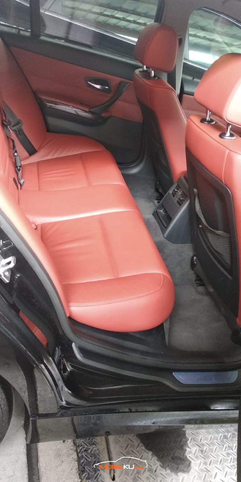 Mobil BMW 3 Series 2012