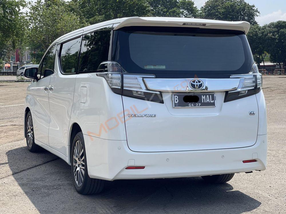 Mobil Toyota Vellfire 2017