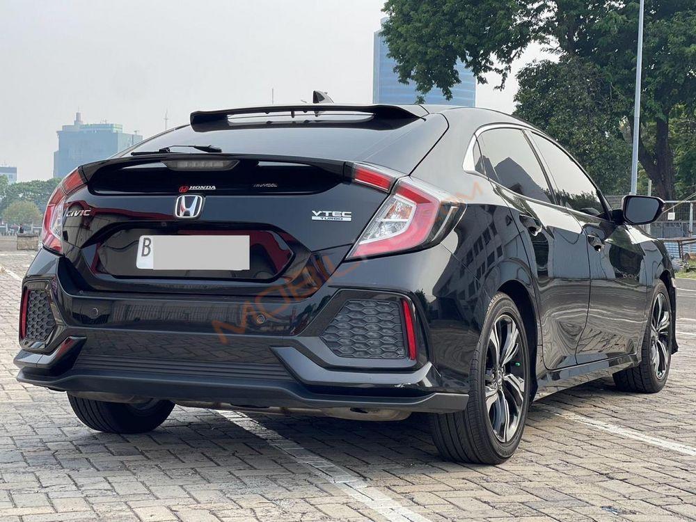 Mobil Honda Civic Hatchback 2018