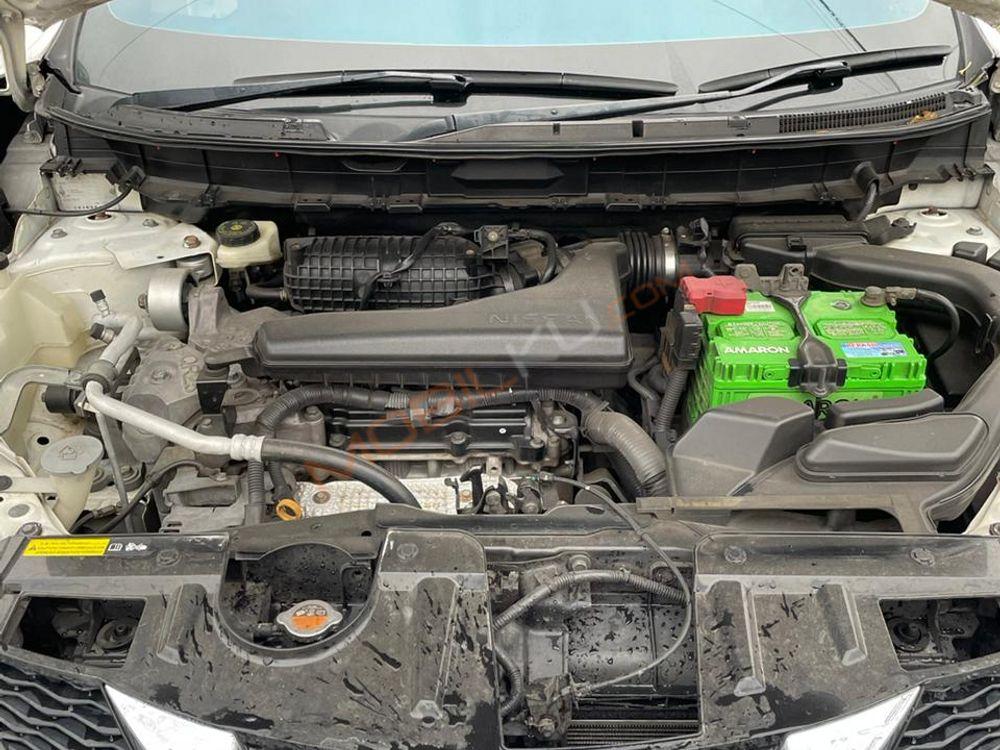 Mobil Nissan X-Trail 2014