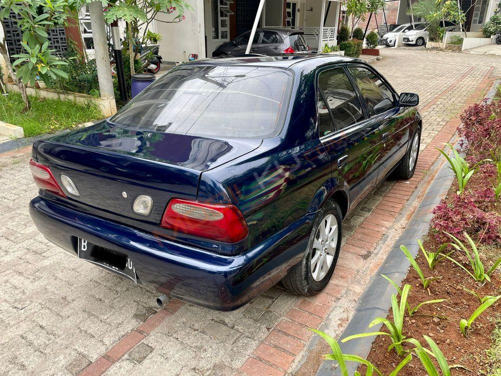 Mobil Toyota Soluna 2003