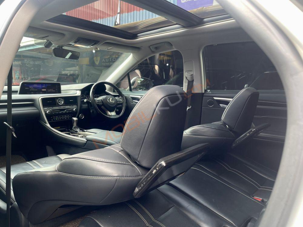 Mobil Lexus RX 2018