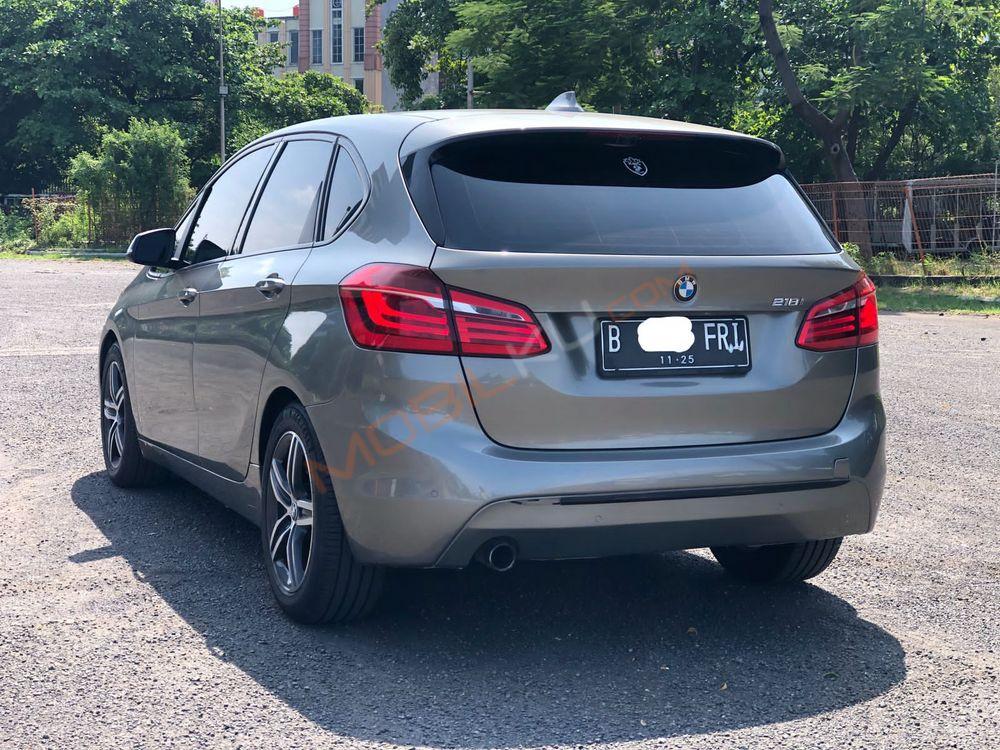 Mobil BMW 2 Series 2015