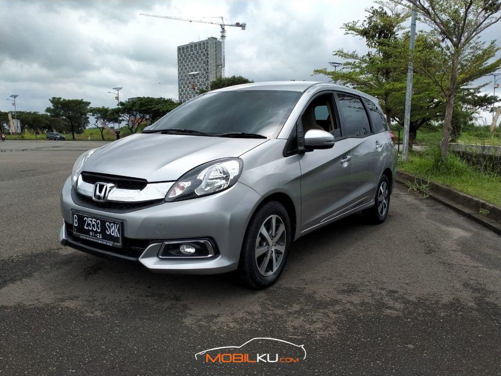 Mobil Honda Mobilio 2016