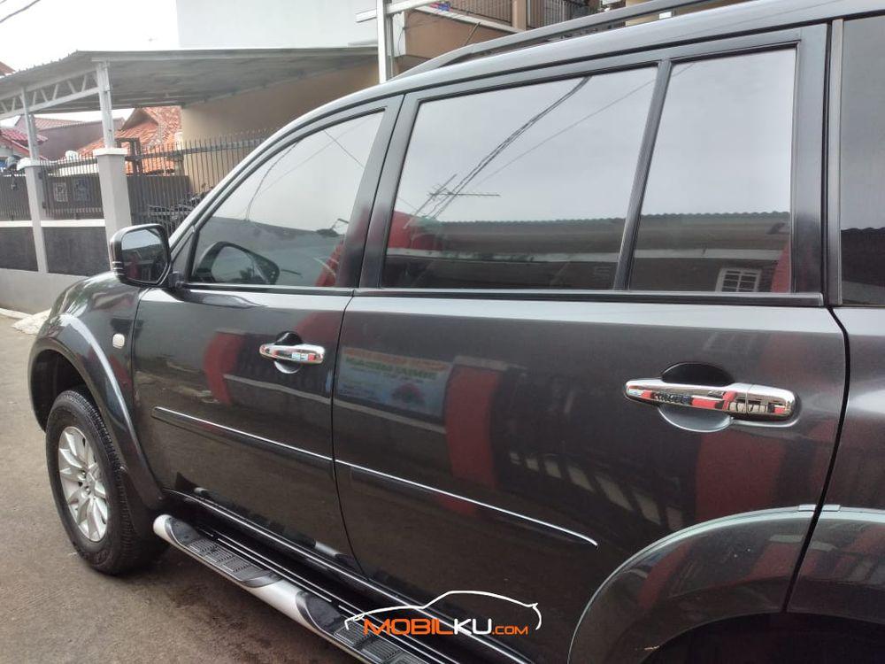 Mobil Mitsubishi Pajero Sport 2011