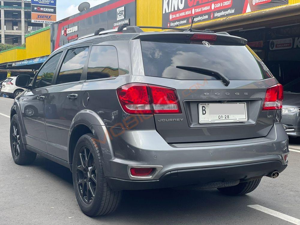Mobil Dodge Journey 2013