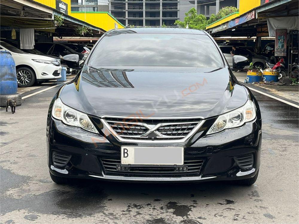 Mobil Toyota Mark X 2012
