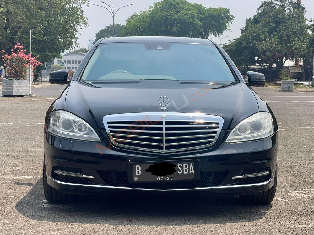 Mobil Mercedes-Benz S-Class 2011