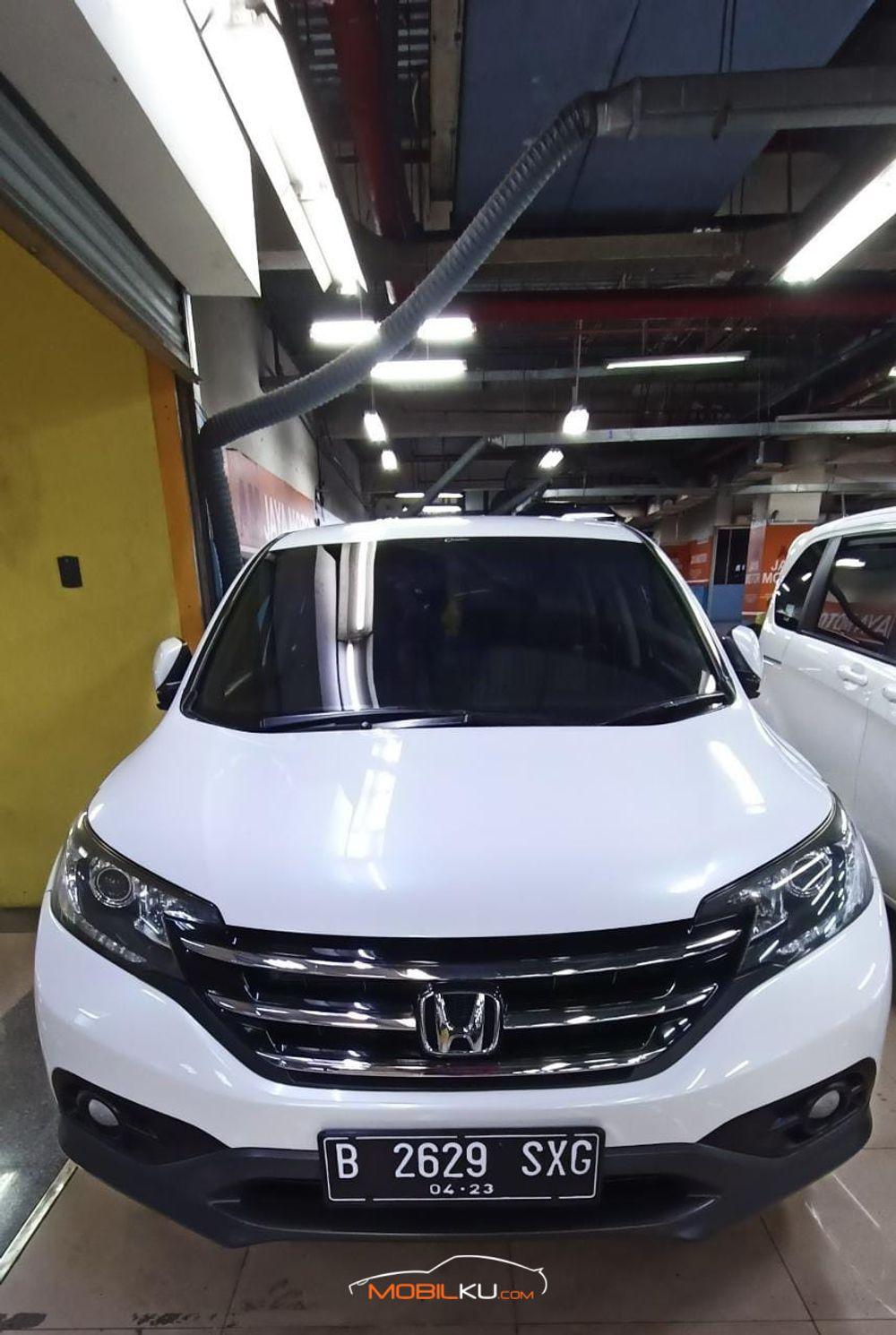 Mobil Honda CR-V 2012