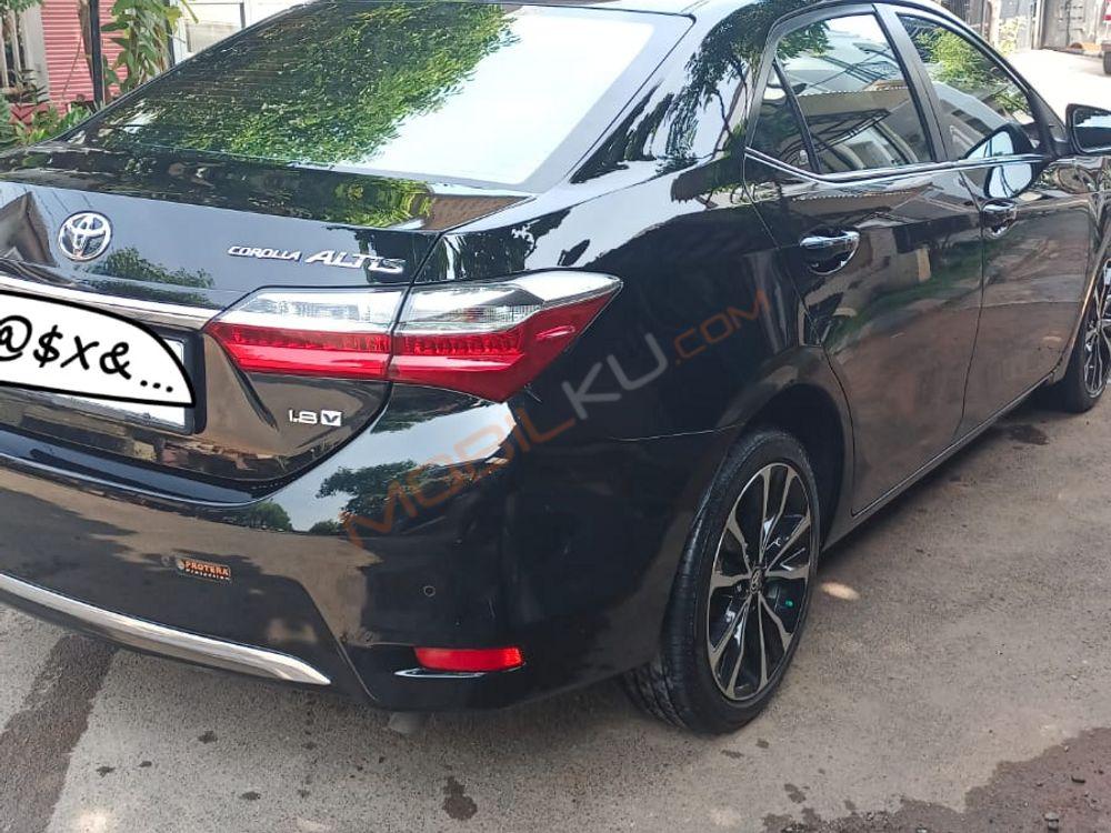 Mobil Toyota Corolla 2018