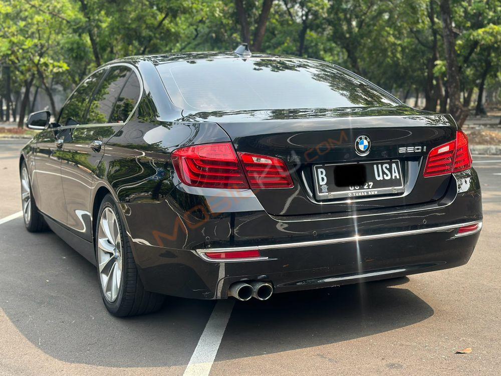 Mobil BMW 5 Series 2016