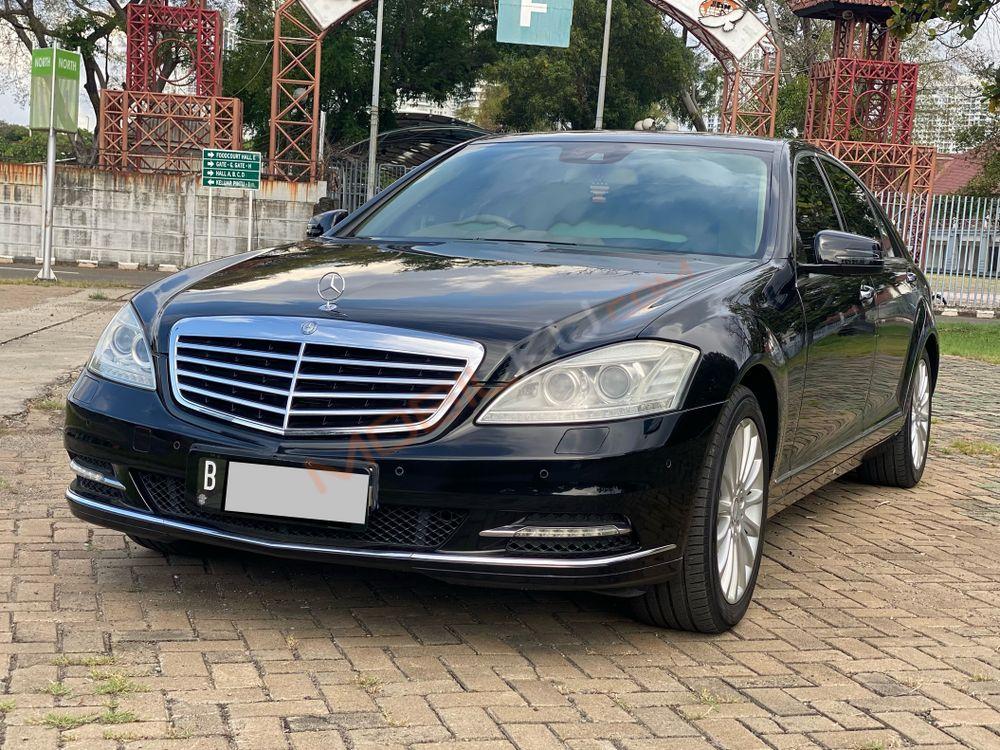 Mobil Mercedes-Benz S-Class 2011