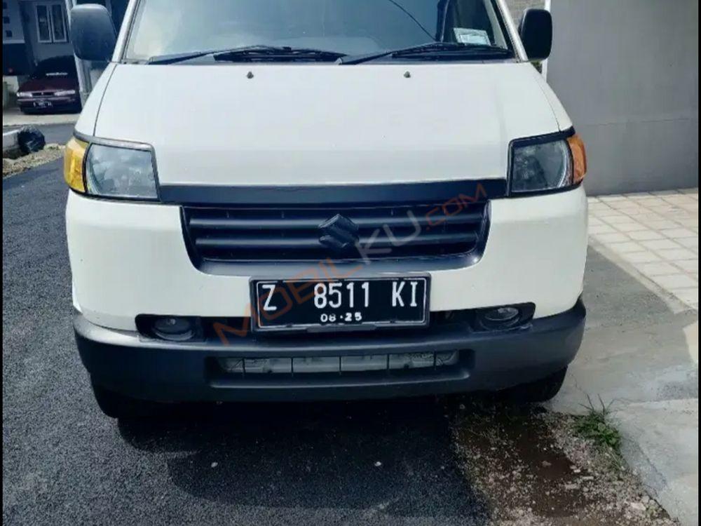 Mobil Suzuki APV 2015