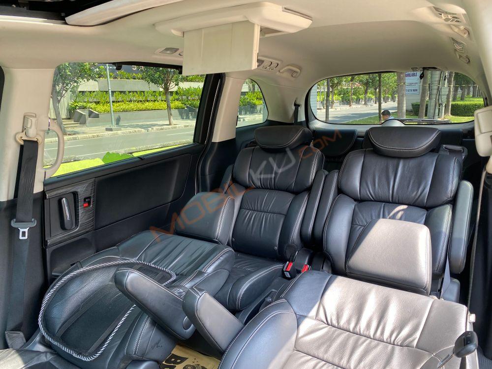 Mobil Honda Odyssey 2016
