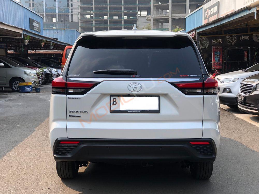 Mobil Toyota Kijang Innova Zenix 2023