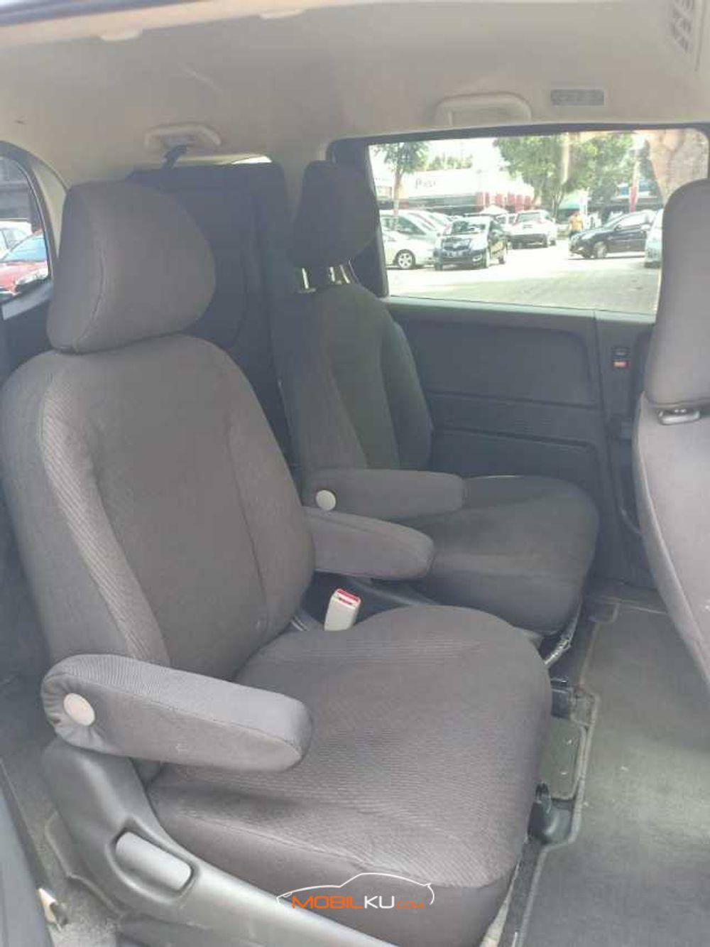 Mobil Honda Freed 2015