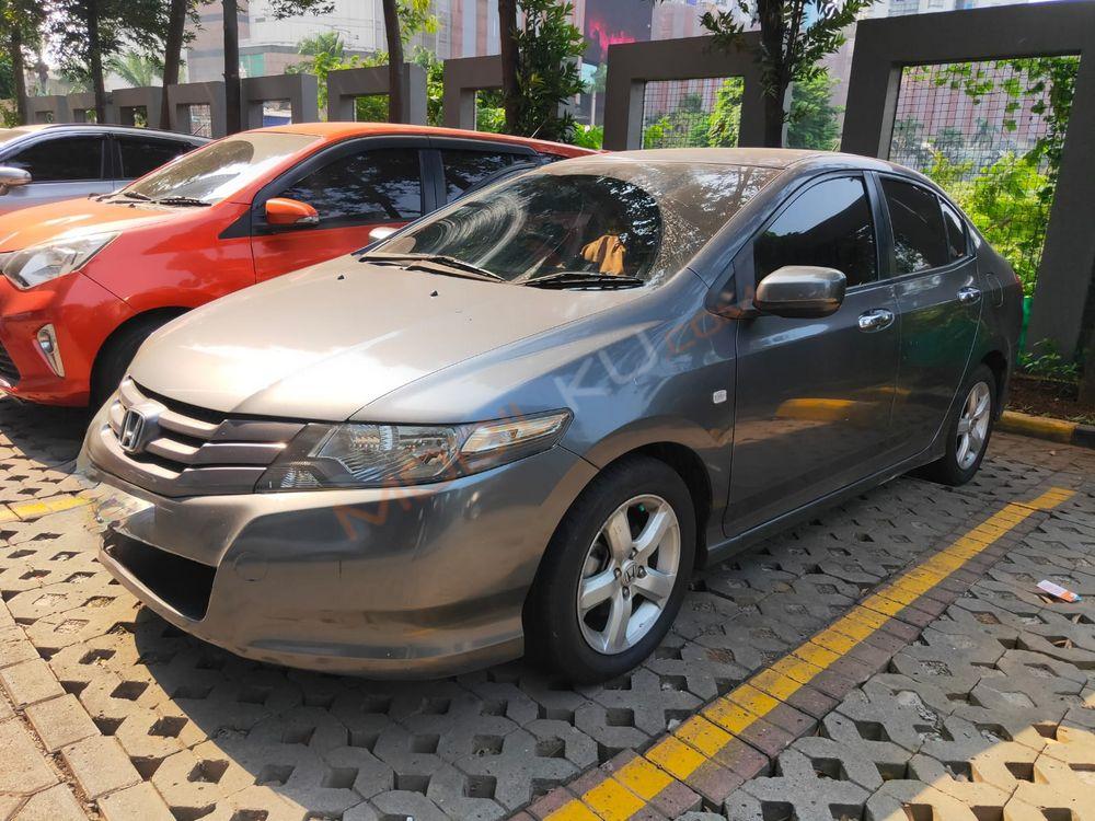 Mobil Honda City Sedan 2010